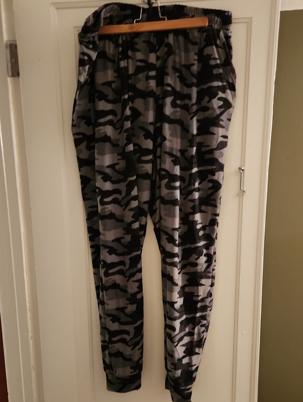 Women's Gray Camo Jogger Pants - Casual Track Joggers